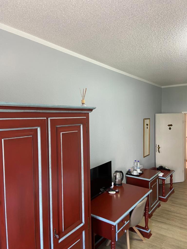 Astheimer Schloesschen Trebur Room photo