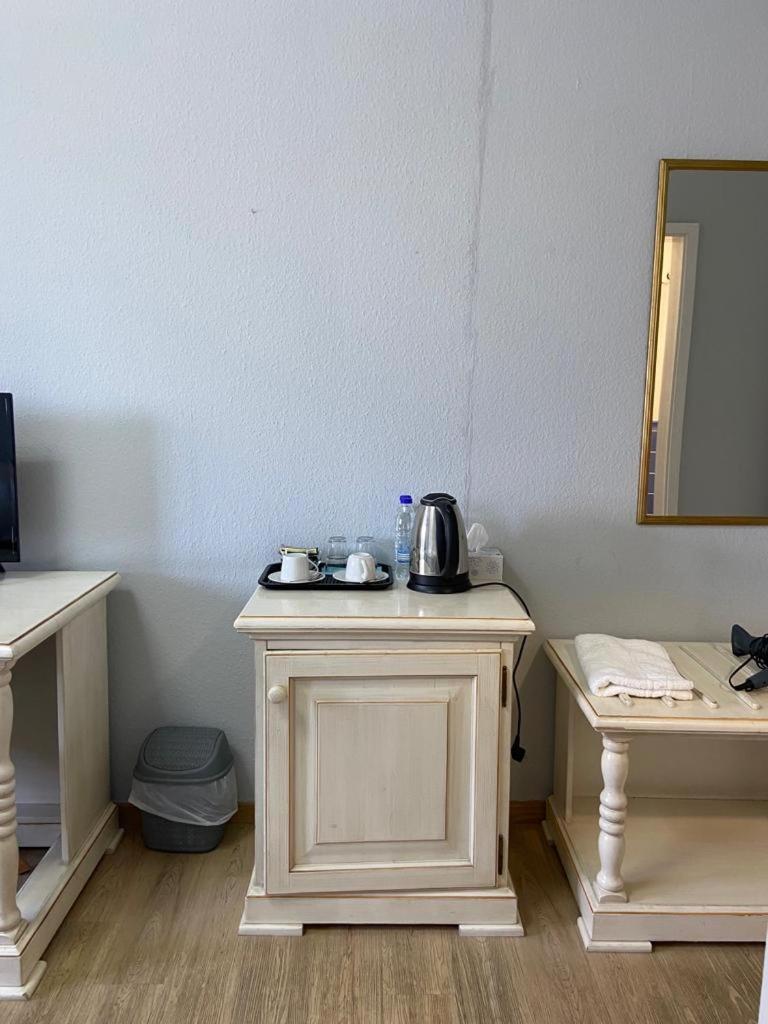 Astheimer Schloesschen Trebur Room photo